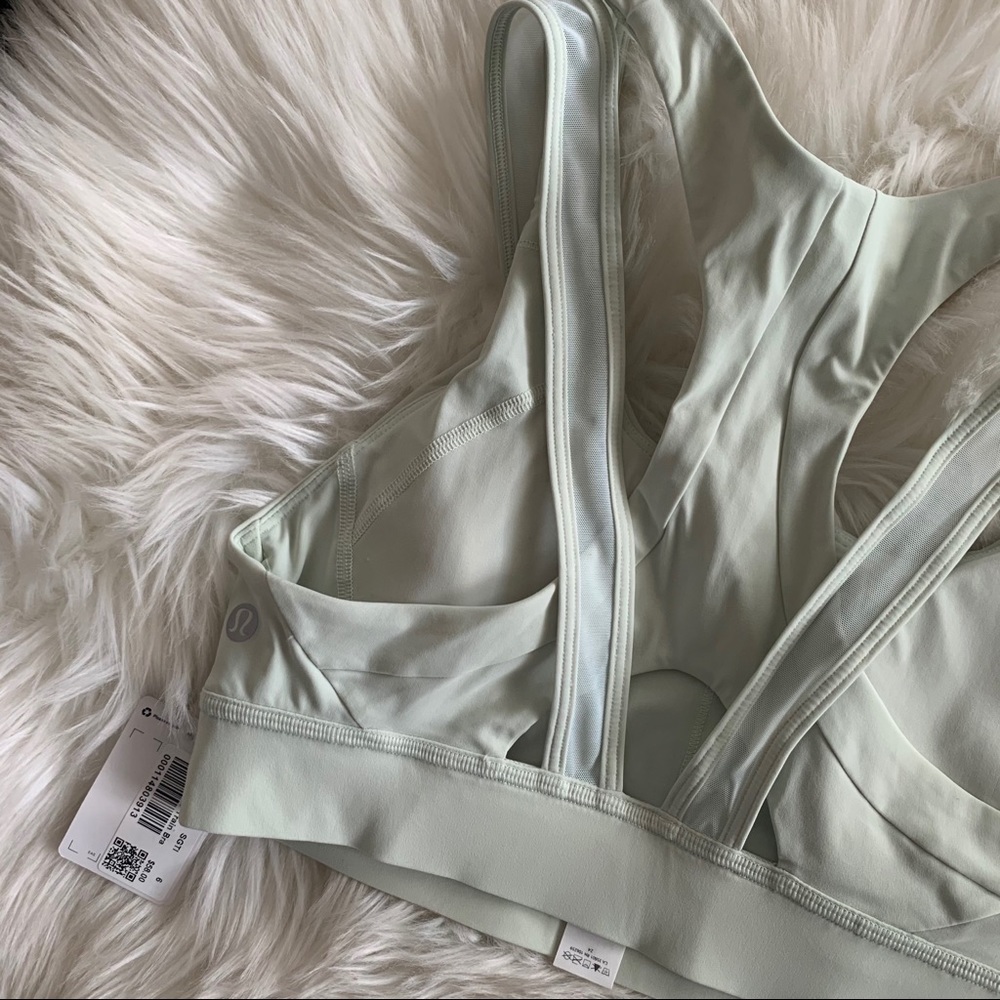 Lululemon Geared to Train Bra
